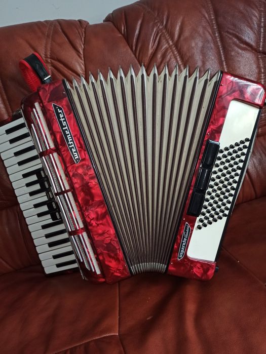 Akordeon Weltmeister Seperato Standard 72 basy