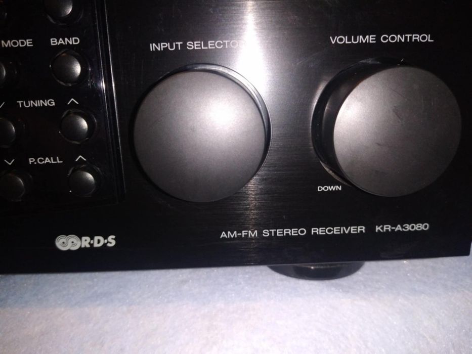 Amplificador Kenwood com radio RDS