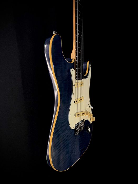 Fender Aerodyne Stratocaster (2004–2005), Japan, Transparent Blue