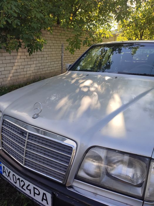 капот w124 рест та дорест