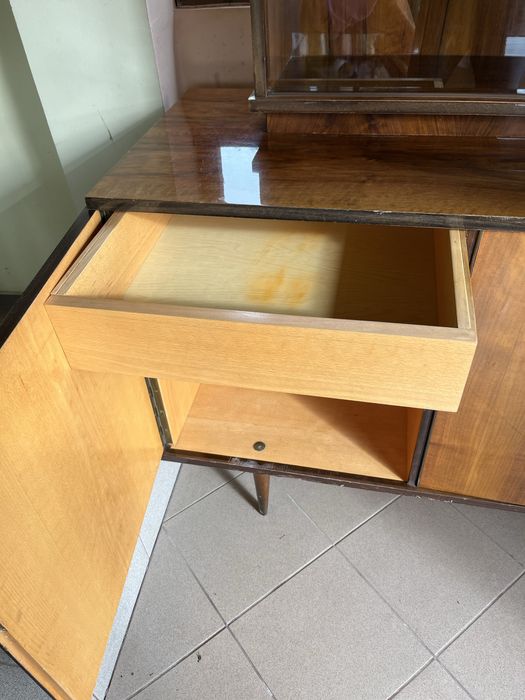 Kredens z okresu PRL