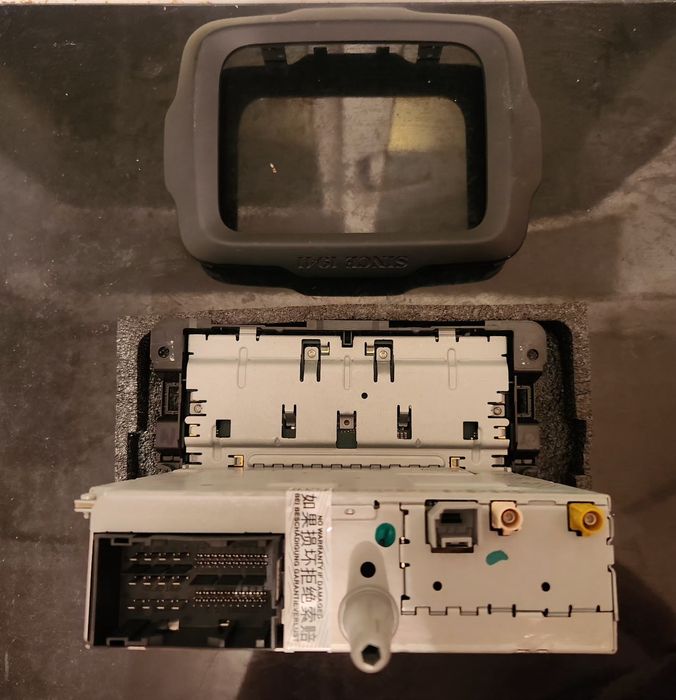 Штатна магнітола Jeep / Fiat. Uconnect / Bluetooth/  GPS