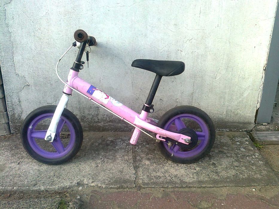 Rowerek biegowy dla dziewczynki