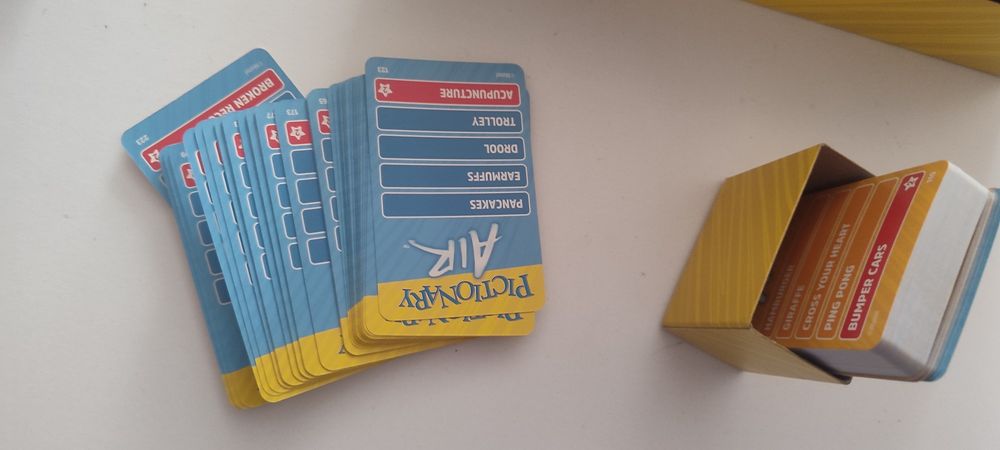 Гра Pictionary Air , класична сімейна розвага