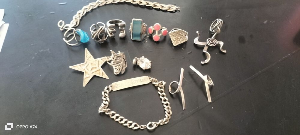 Várias pratas de lei