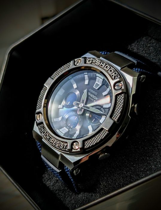 Годинник Casio G-Shock GST-W330AC-2AEF