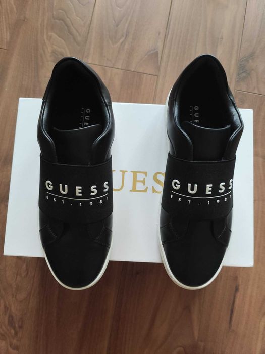 Nowe męskie sneakersy guess