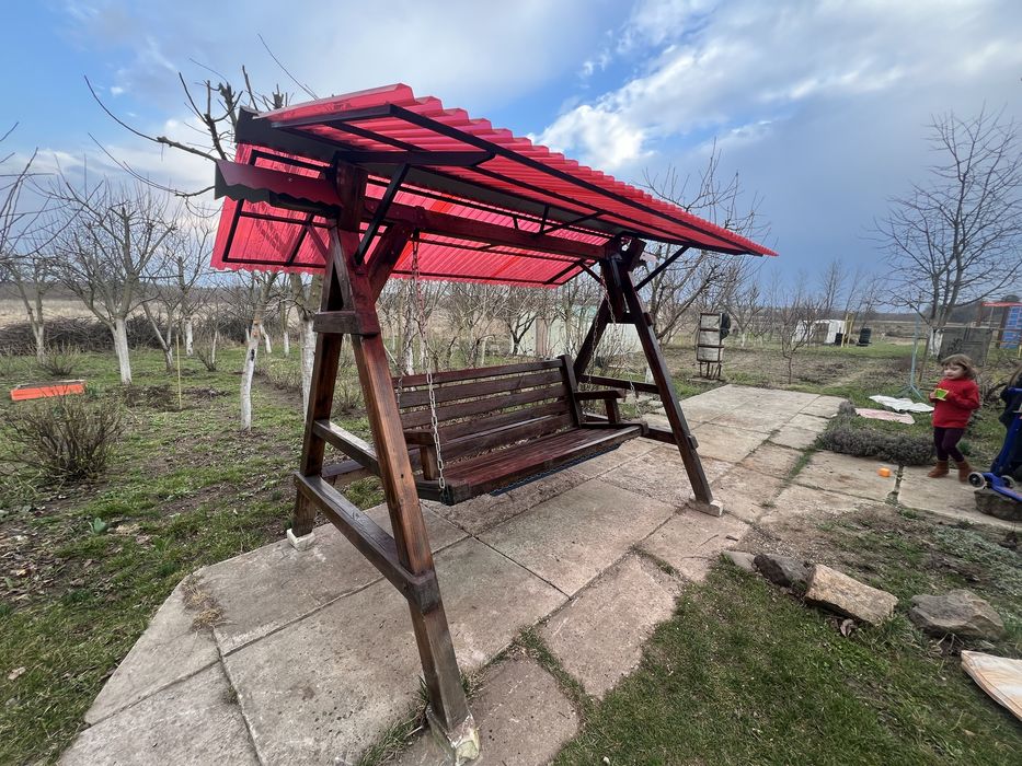 Продам садову качелю матеріал брус сосна 100 х 100