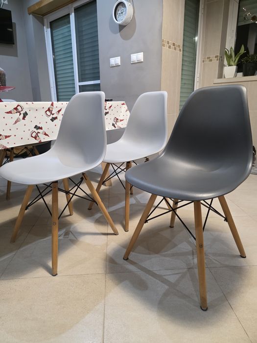 8 Cadeiras  Nórdicas