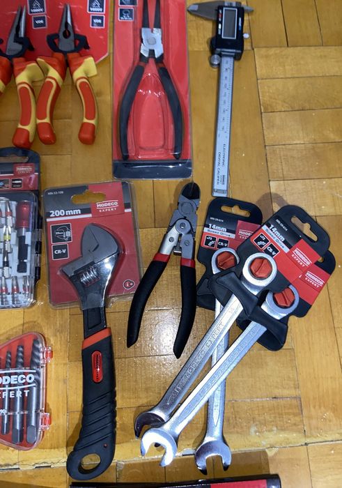 Продам или обмен,набор инструментов и расходников одним лотом. Новое