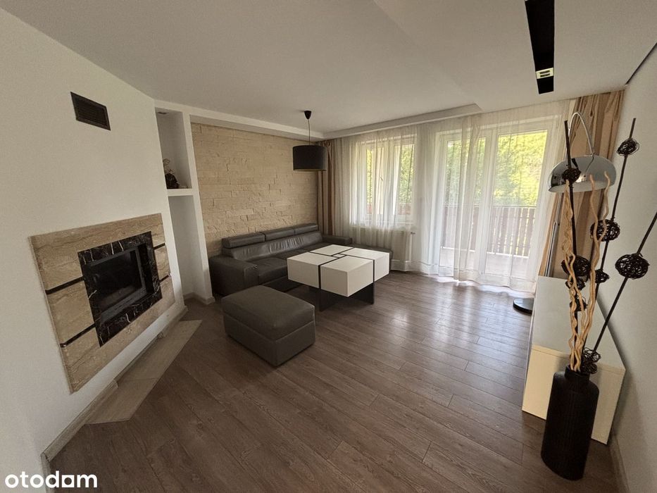 Przestronny Apartament z miejscem parkingowym ( bez czynszowy)