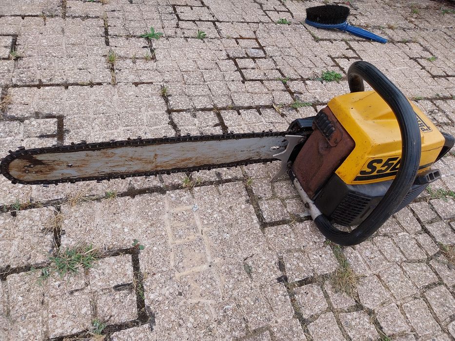 Motosserra para reparar ou para aproveitar peças