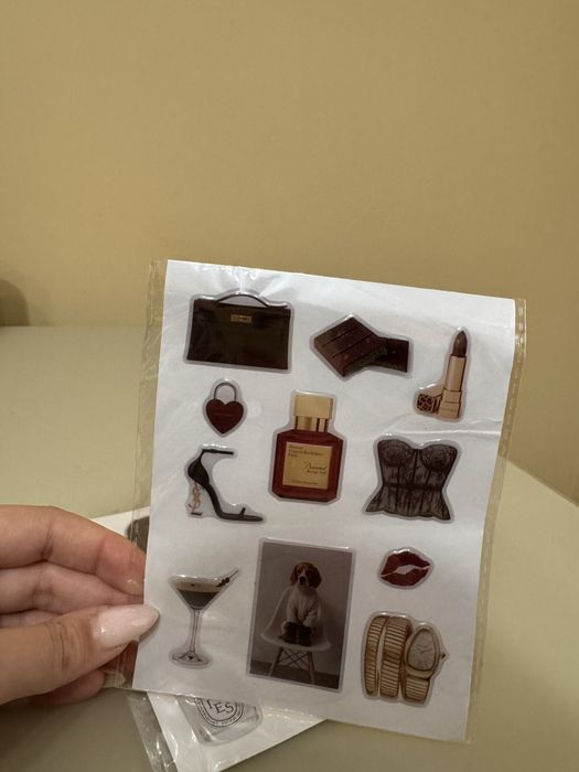 Стікери 3д наклейки на телефон