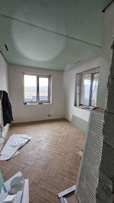 Продам новий елітний будинок Вільне біля Ліани