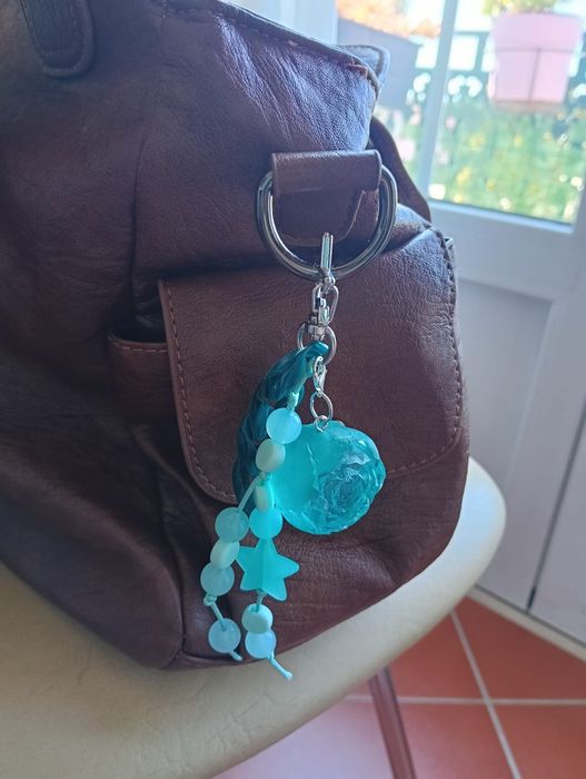 Bag charm artesanal FLOR acessórios para malas ou porta chaves artesanal