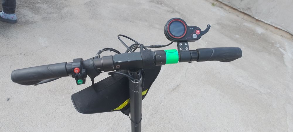 Продам електросамокат хто перший забере продам за 15000грн