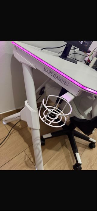 Cadeira gaming + mesa gaming + monitor gaming