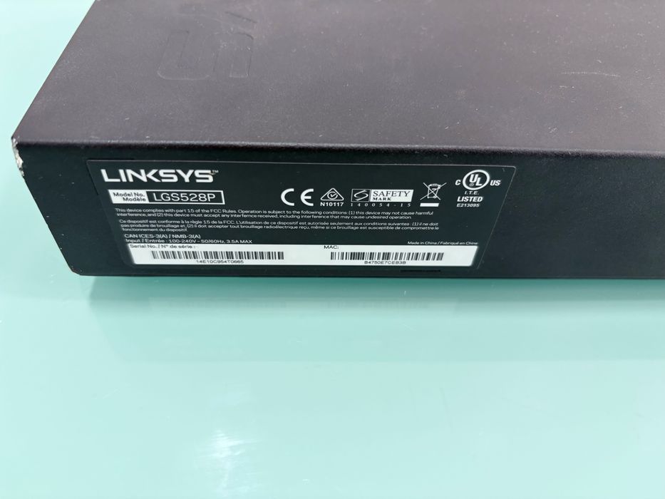 Switch Gigabit Linksys LGS528P 28-Port PoE+ Gerido [80]