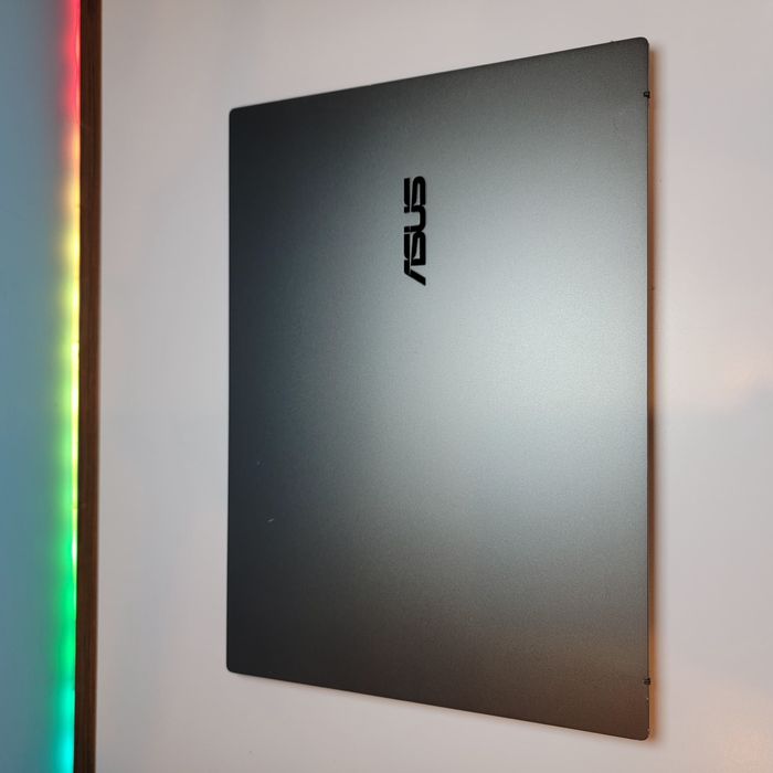 Asus Zenbook Q415M ULTRA 5 125H 8Ram (DDR5  7467 Mhz) 512SSD