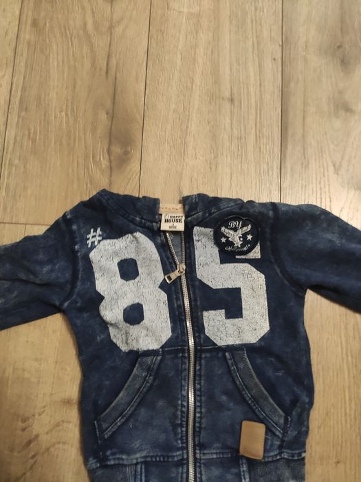 Bluza z kapturem chłopięca rozmiar 98/104