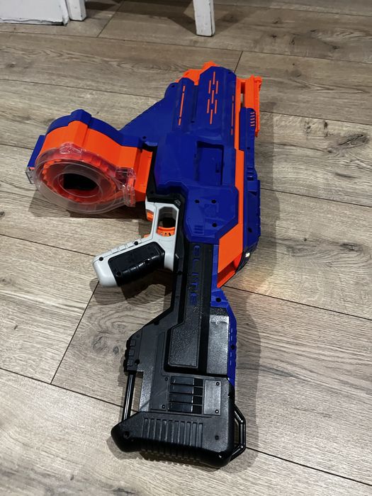 Nerf elite infinus karabin automatyczny