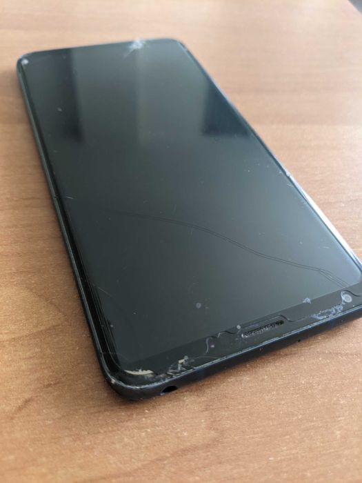 Telefon muzyczny LG V30