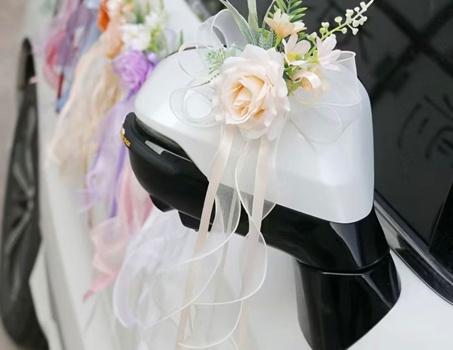 Dekoracja auta do ślubu kwiaty ozdoba na auto ślubne