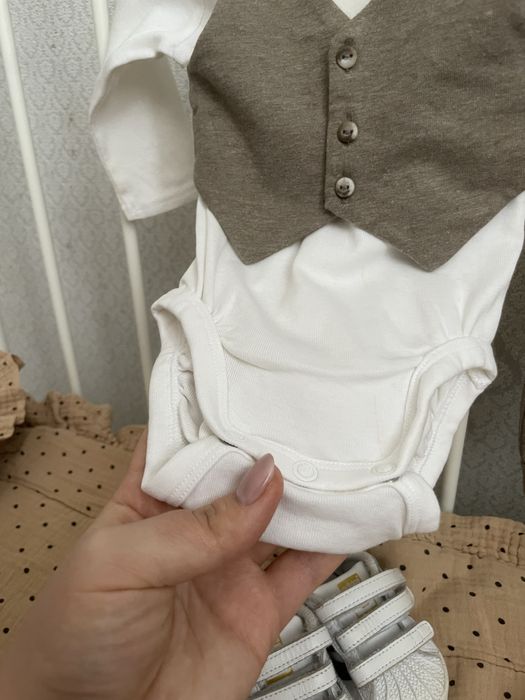 Святковий костюмчик hm для хлопчика 2-4 місяців