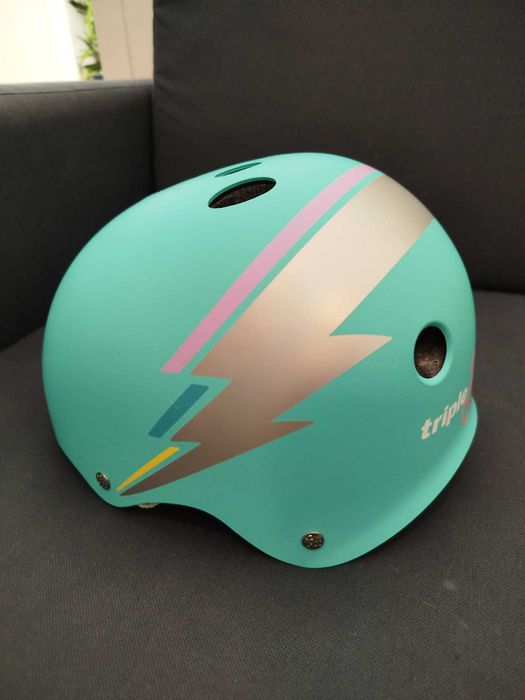 Capacetes Skate Triple 8 NOVO a estrear