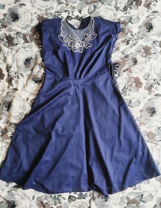 Sukienka retro z PRL, r. 42