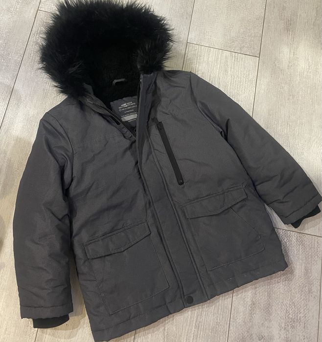 Тепла демісезонна куртка Primark холодна осінь 6-7 років