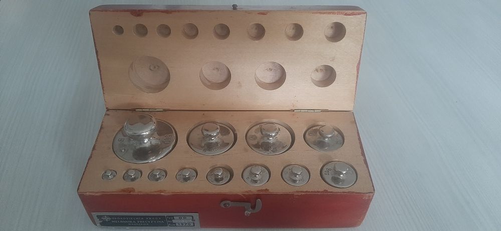 Precyzyjne odważniki laboratoryjne 1g-500g 12 szt. + gratis