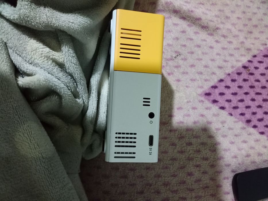 Міні проектор дешево