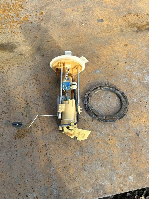 Lincoln Navigator pompa paliwa 04-06