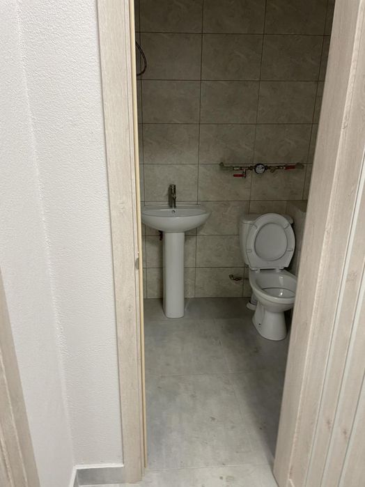 Продаж приміщення у центрі Олександрівського р-ну. З орендарями