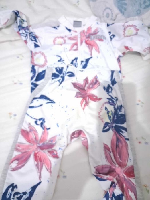 Roupas de criancas usadas mas em bom.estado