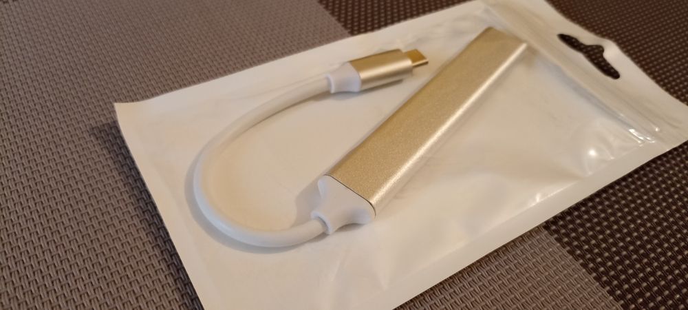 USB-C 3.0 Extension Hub with 4 USB Ports64751293332866123