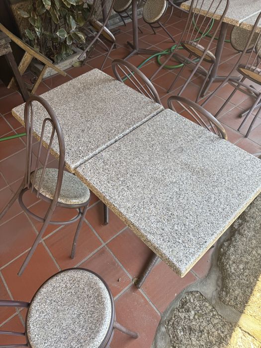 Vendo esplanada em ferro