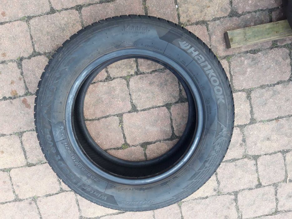 Opony zimowe 205/60/16 92H Hankook Winter i Cept EVO 2
