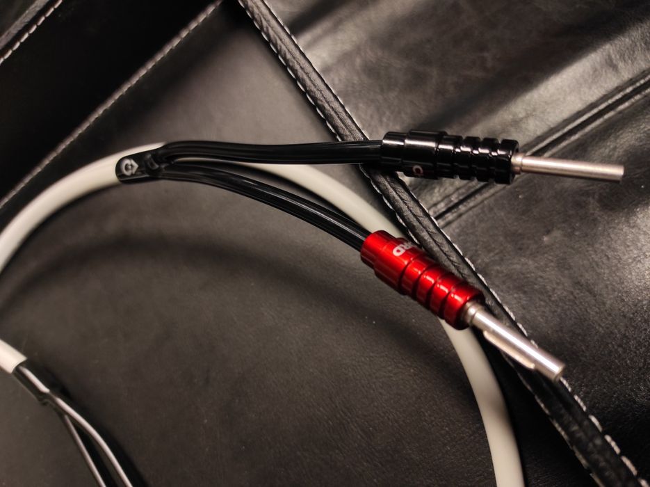 * Chord Odyssey X Ohmic banan splitery kable przewody głośnikowe