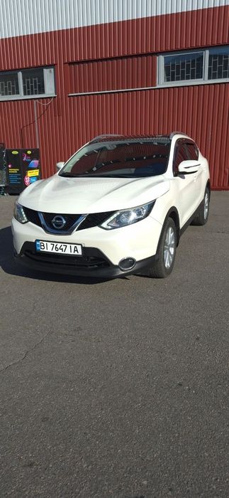 Nissan Qashqai. .