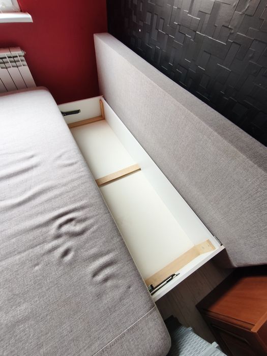 Sofa rozkładana.