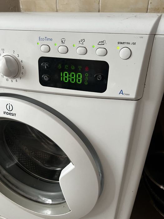 Стиральная машинка Indesit