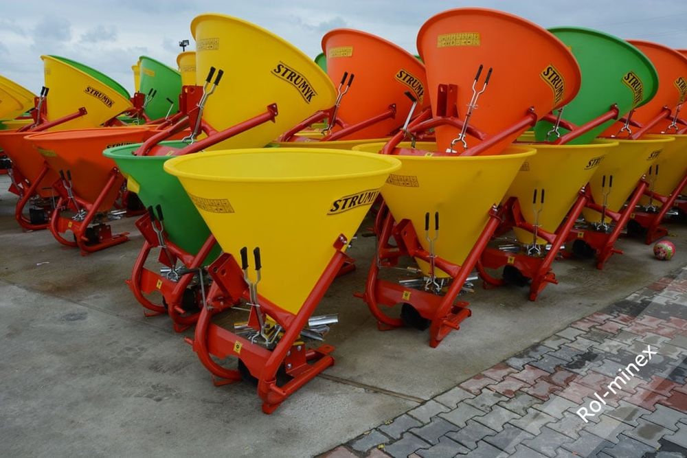 Nowy ROZSIEWACZ DO NAWOZÓW Lejek polowy / sadowniczy Transport