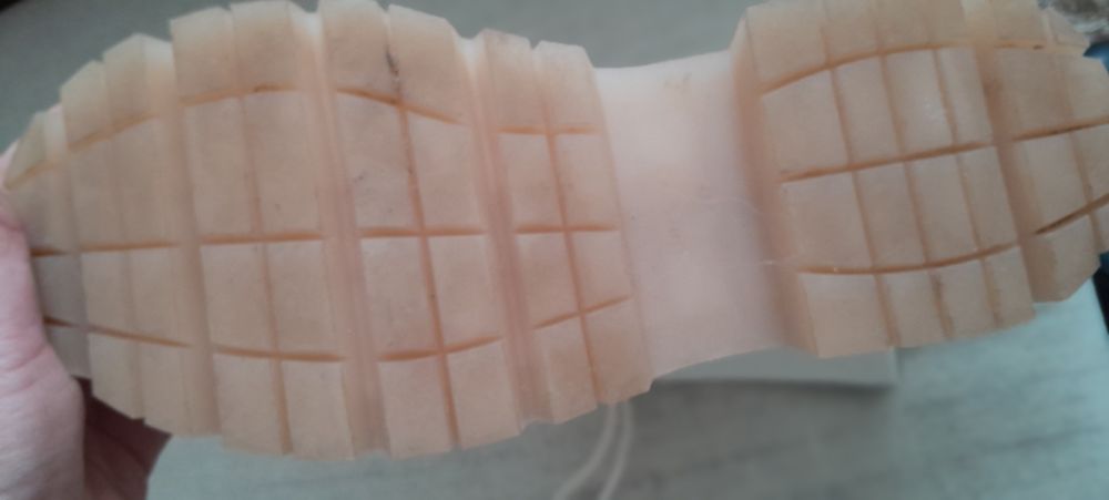 Черевики білі bershka