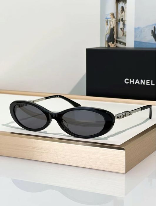 Сонцезахисні окуляри CHANEL