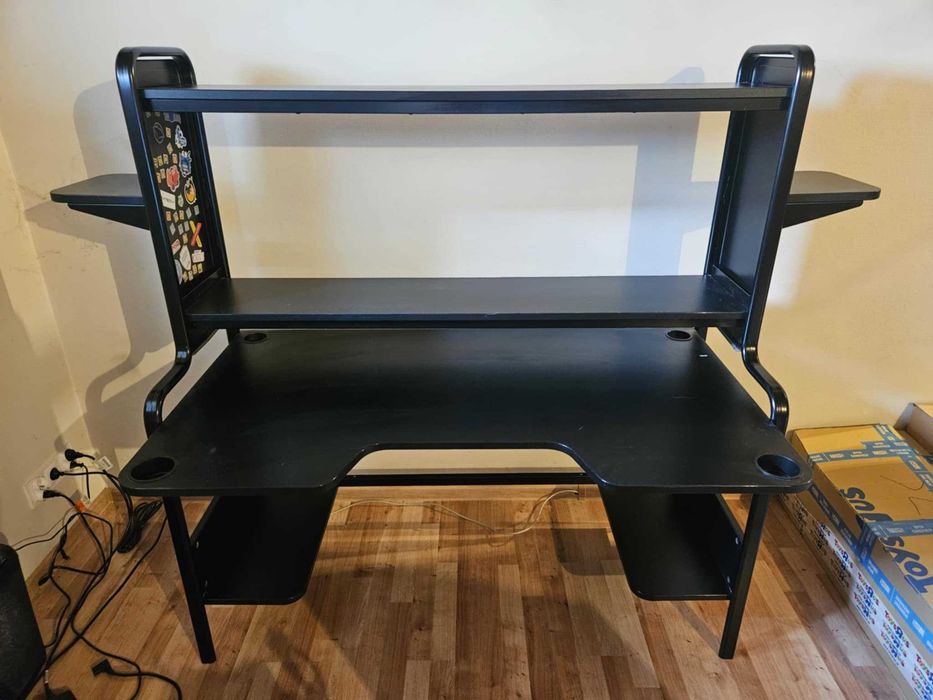 Biurko gamingowe Ikea FREDDE czarne stan bardzo dobry
