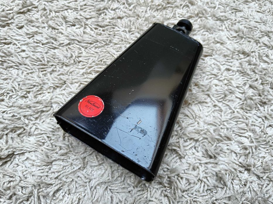 Cowbell perkusyjny, krowi dzwonek NEW SOUND BLACK 8"