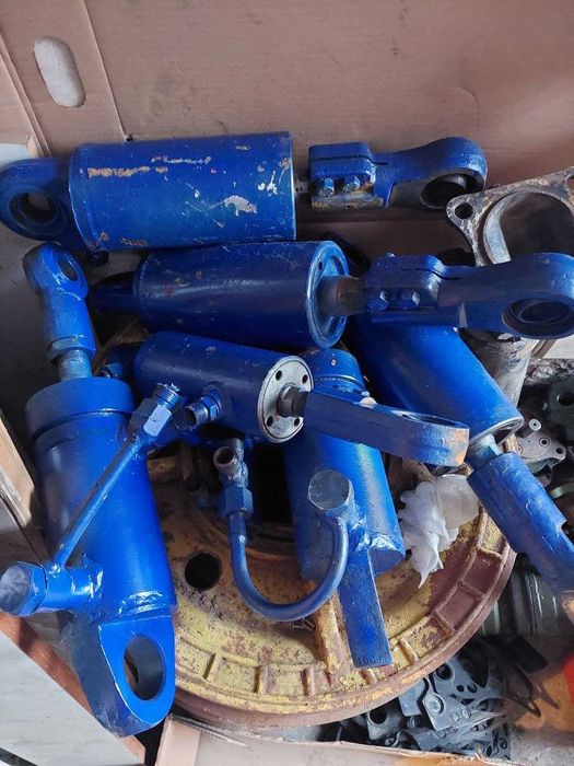 Гидроцилиндри на погрузчик Balkancar Балканкар