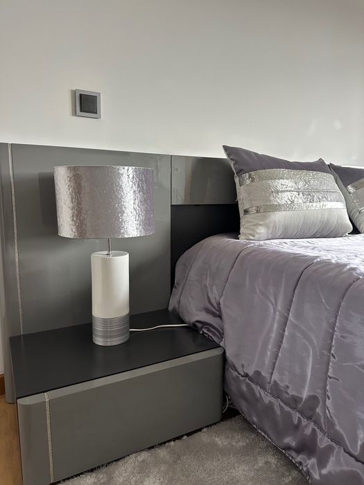 Quarto com cama de casal